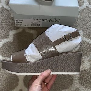 Brand new taupe wedges!